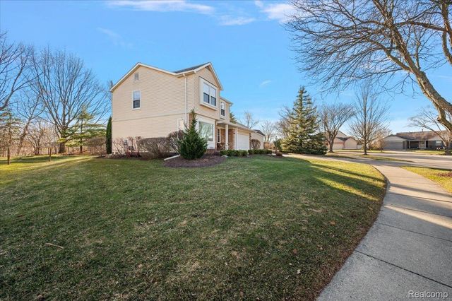 24546 Fairway Hills Drive, Novi, MI 48374