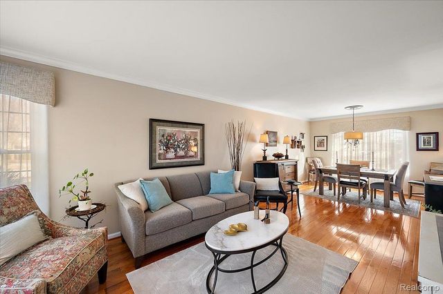 24546 Fairway Hills Drive, Novi, MI 48374