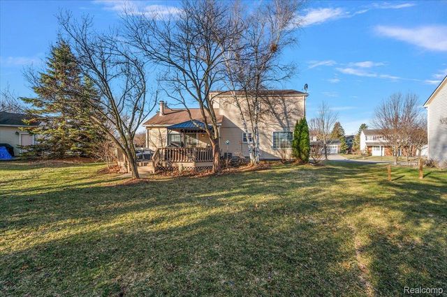 24546 Fairway Hills Drive, Novi, MI 48374