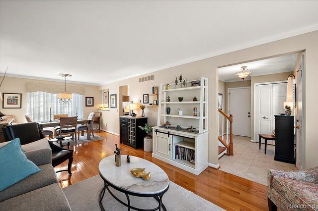 24546 Fairway Hills Drive, Novi, MI 48374