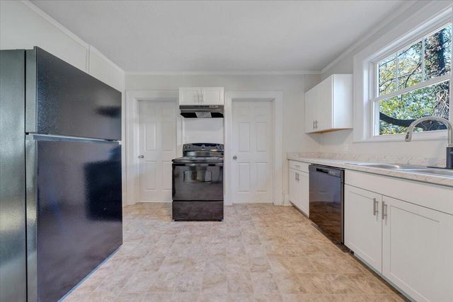 832 Queen AVE, Roanoke, VA 24012