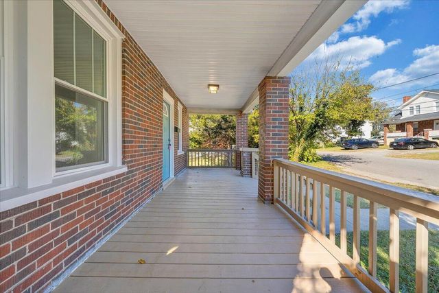 832 Queen AVE, Roanoke, VA 24012