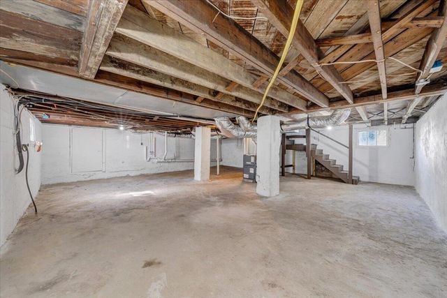 832 Queen AVE, Roanoke, VA 24012