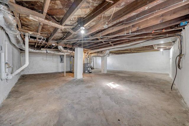 832 Queen AVE, Roanoke, VA 24012