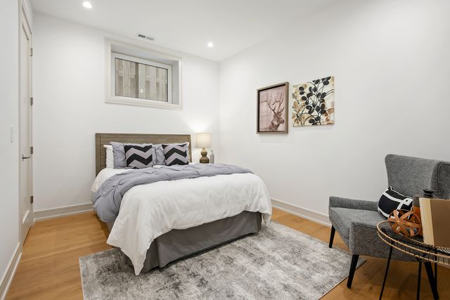 4844 N Hermitage Avenue, Chicago, IL 60640