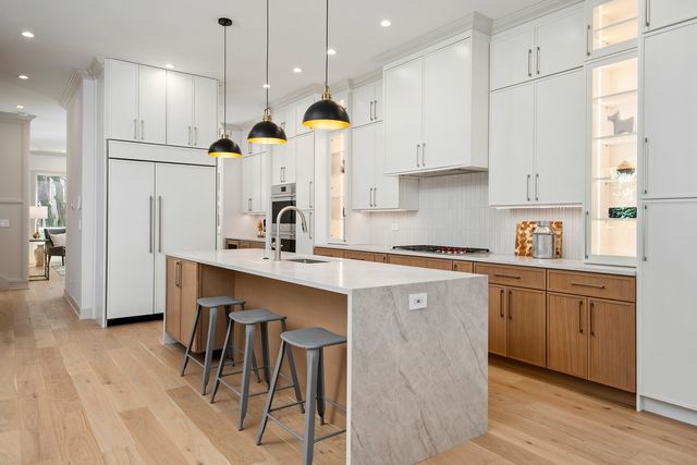 4844 N Hermitage Avenue, Chicago, IL 60640
