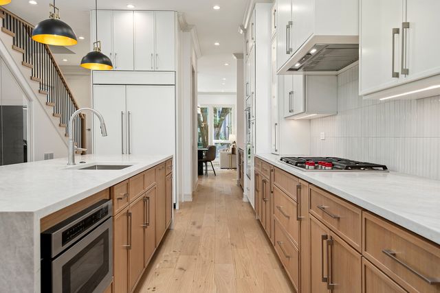 4844 N Hermitage Avenue, Chicago, IL 60640