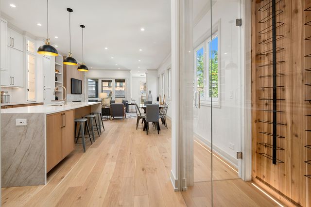4844 N Hermitage Avenue, Chicago, IL 60640