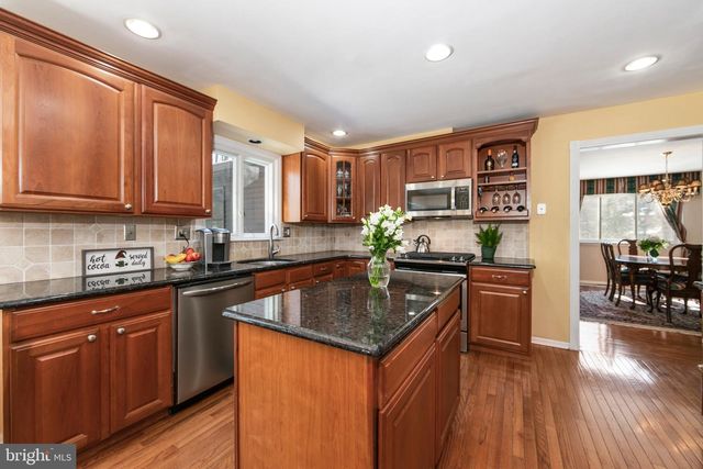 3 ACORN HILL HOLW, Voorhees, NJ 08043