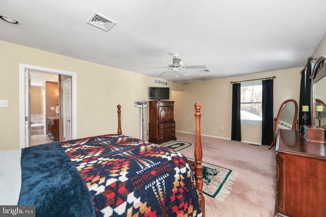 3 ACORN HILL HOLW, Voorhees, NJ 08043