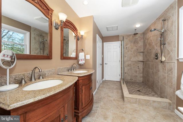 3 ACORN HILL HOLW, Voorhees, NJ 08043