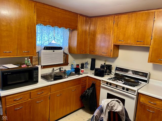 859-869 E Jackson Street, Martinsville, IN 46151