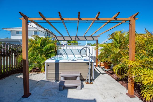 29115 Rose Drive, Big Pine Key, FL 33043