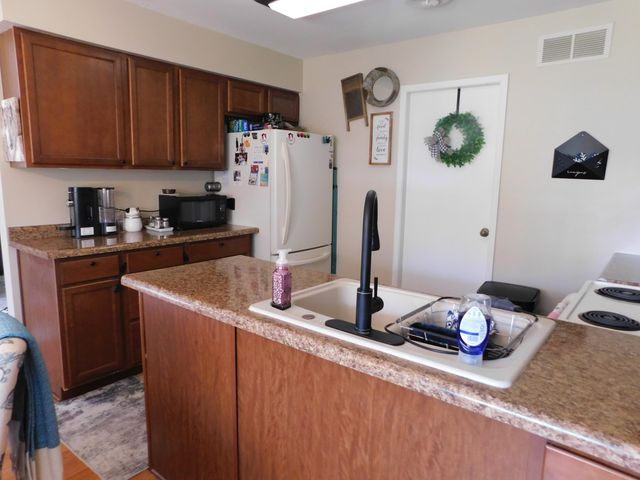 955 Millpond Road, Valparaiso, IN 46385