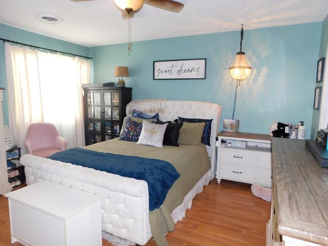 955 Millpond Road, Valparaiso, IN 46385