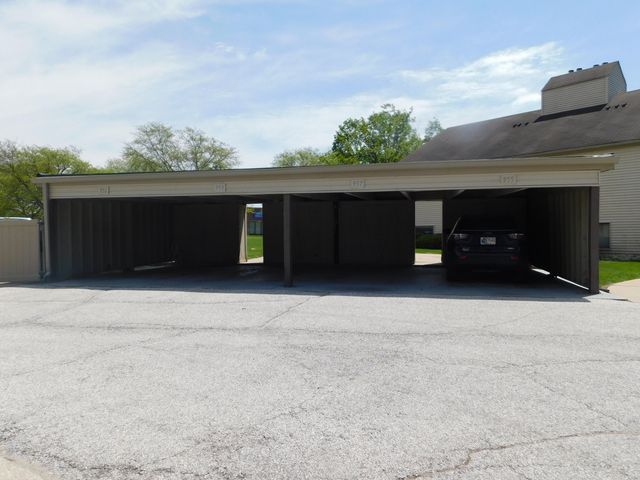 955 Millpond Road, Valparaiso, IN 46385