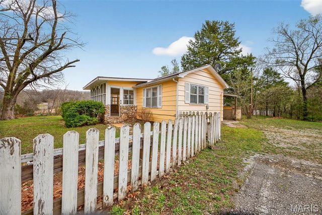 30050 Highway T, Richland, MO 65556