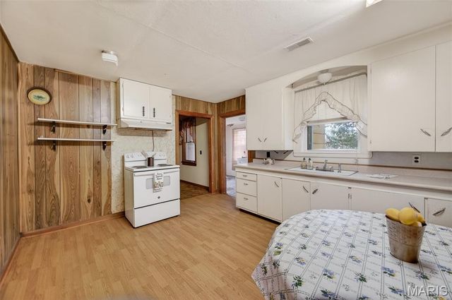 30050 Highway T, Richland, MO 65556