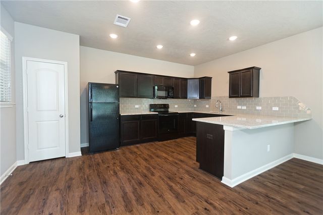17293 Cedar Rock Court, College Station, TX 77845