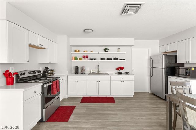 615 South 10th Street, Las Vegas, NV 89101