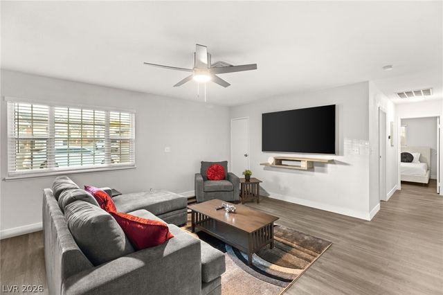 615 South 10th Street, Las Vegas, NV 89101