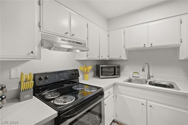 615 South 10th Street, Las Vegas, NV 89101