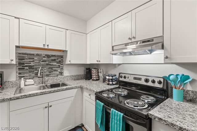 615 South 10th Street, Las Vegas, NV 89101
