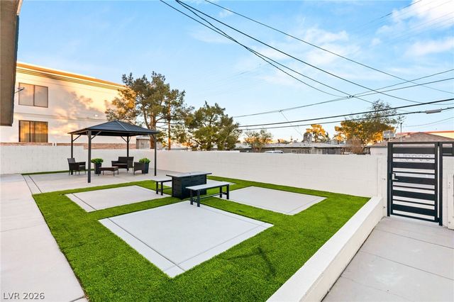 615 South 10th Street, Las Vegas, NV 89101