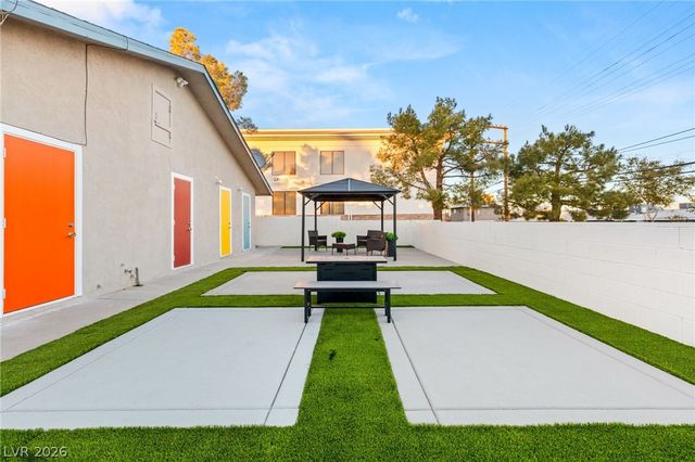 615 South 10th Street, Las Vegas, NV 89101