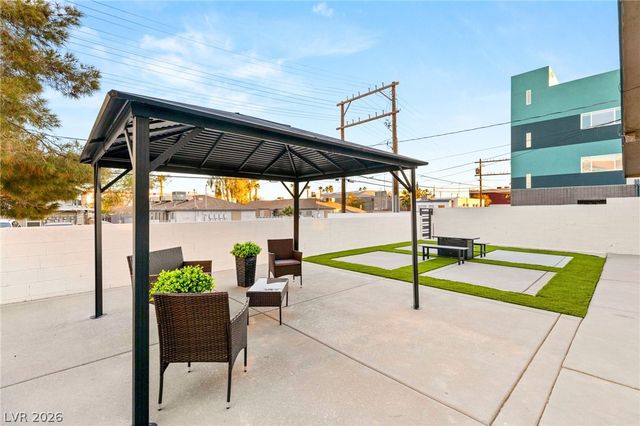 615 South 10th Street, Las Vegas, NV 89101