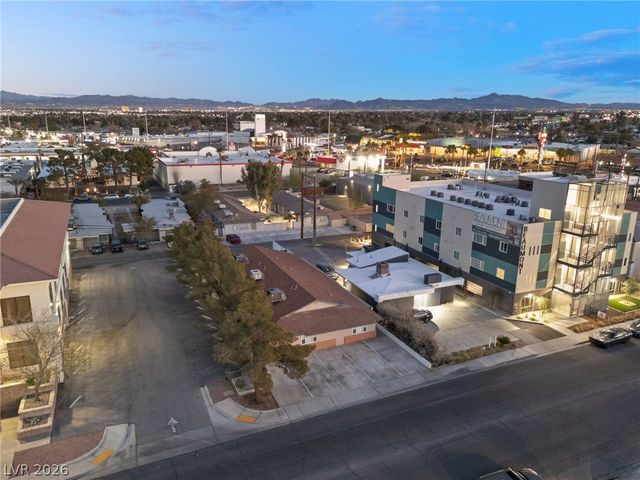 615 South 10th Street, Las Vegas, NV 89101
