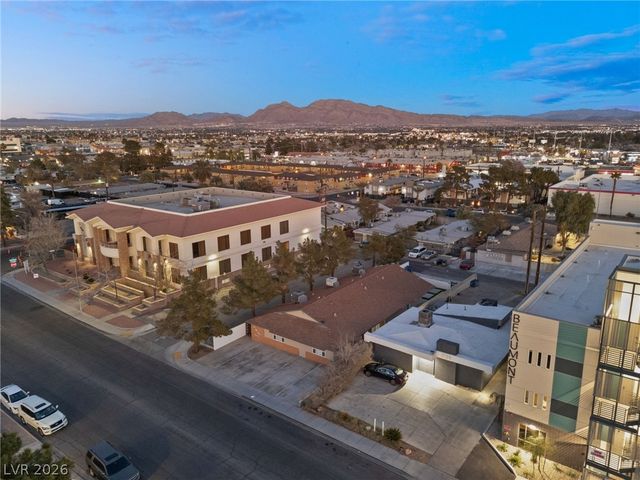 615 South 10th Street, Las Vegas, NV 89101
