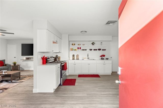 615 South 10th Street, Las Vegas, NV 89101
