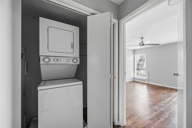 6201 Beverlyhill Street 30, Houston, TX 77057