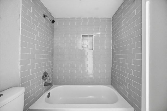 6201 Beverlyhill Street 30, Houston, TX 77057
