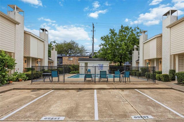6201 Beverlyhill Street 30, Houston, TX 77057