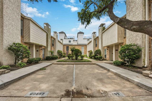 6201 Beverlyhill Street 30, Houston, TX 77057