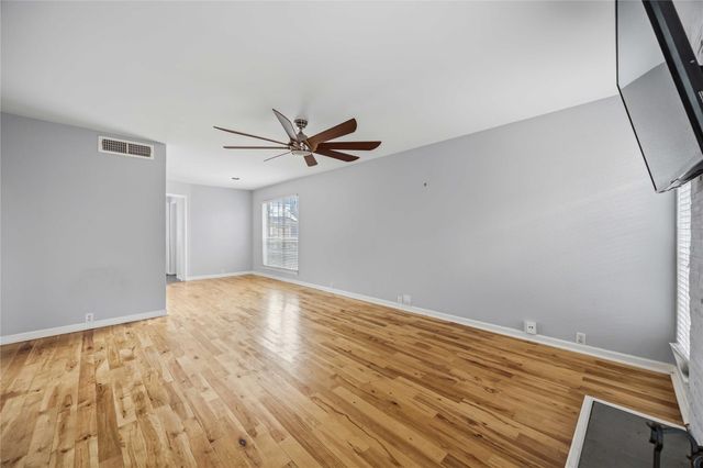 6201 Beverlyhill Street 30, Houston, TX 77057
