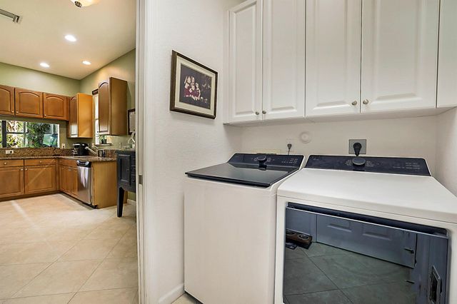 6693 SE Woodmill Pond Lane, Stuart, FL 34997