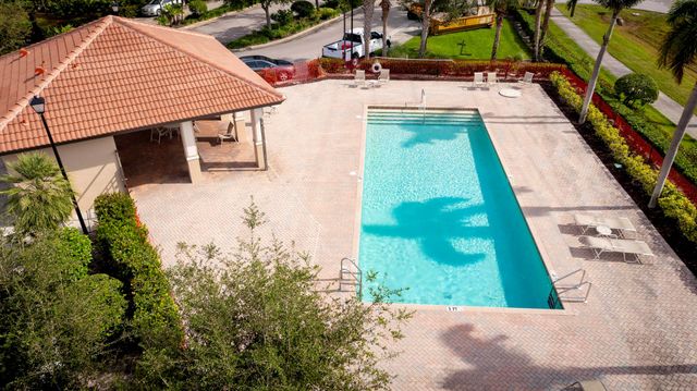 6693 SE Woodmill Pond Lane, Stuart, FL 34997