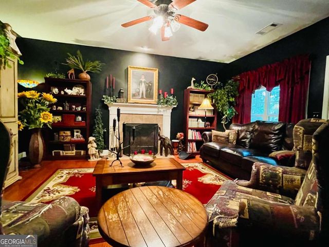 933 Vinings Drive, Winder, GA 30680