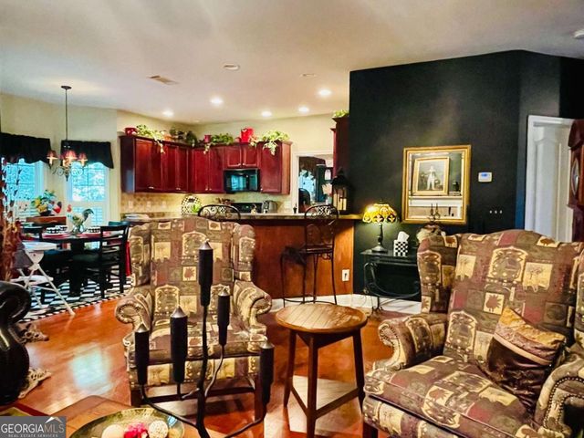 933 Vinings Drive, Winder, GA 30680