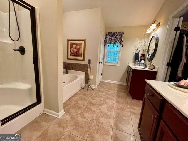 933 Vinings Drive, Winder, GA 30680