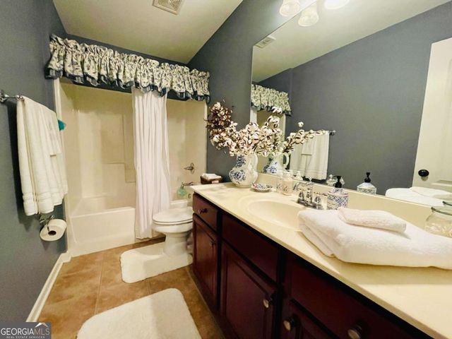 933 Vinings Drive, Winder, GA 30680