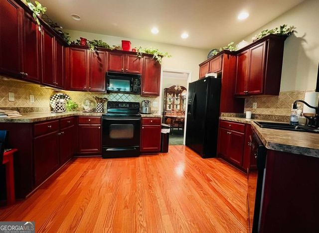 933 Vinings Drive, Winder, GA 30680