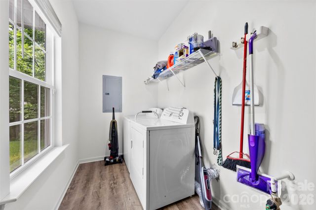 104 E Louisiana Avenue, Bessemer City, NC 28016