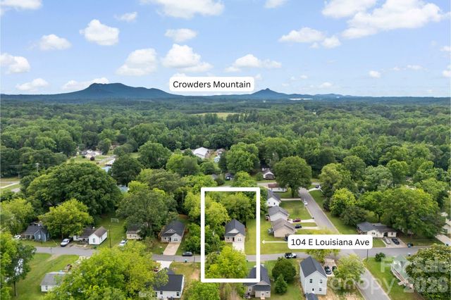 104 E Louisiana Avenue, Bessemer City, NC 28016