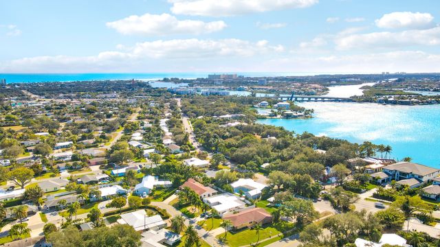 1501 Lance Road, Jupiter, FL 33469