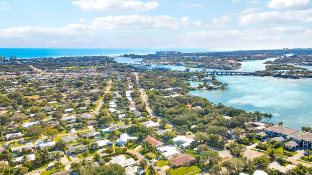 1501 Lance Road, Jupiter, FL 33469