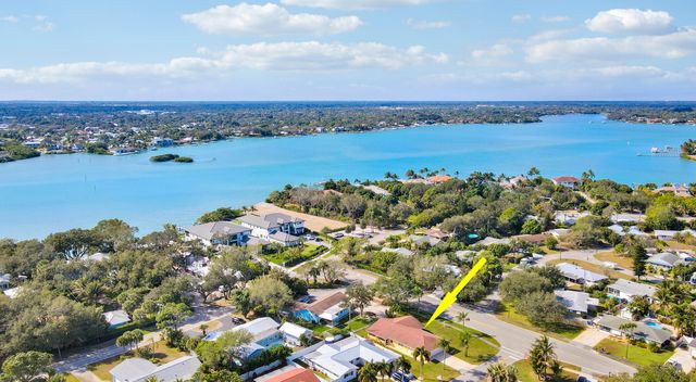 1501 Lance Road, Jupiter, FL 33469